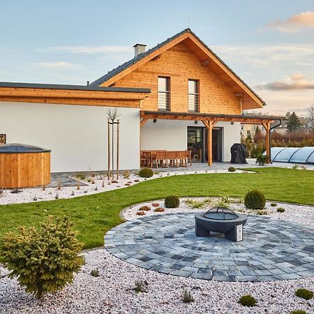 B-Arak Wellness Domek Pod Horama Mladé Buky Exteriör bild
