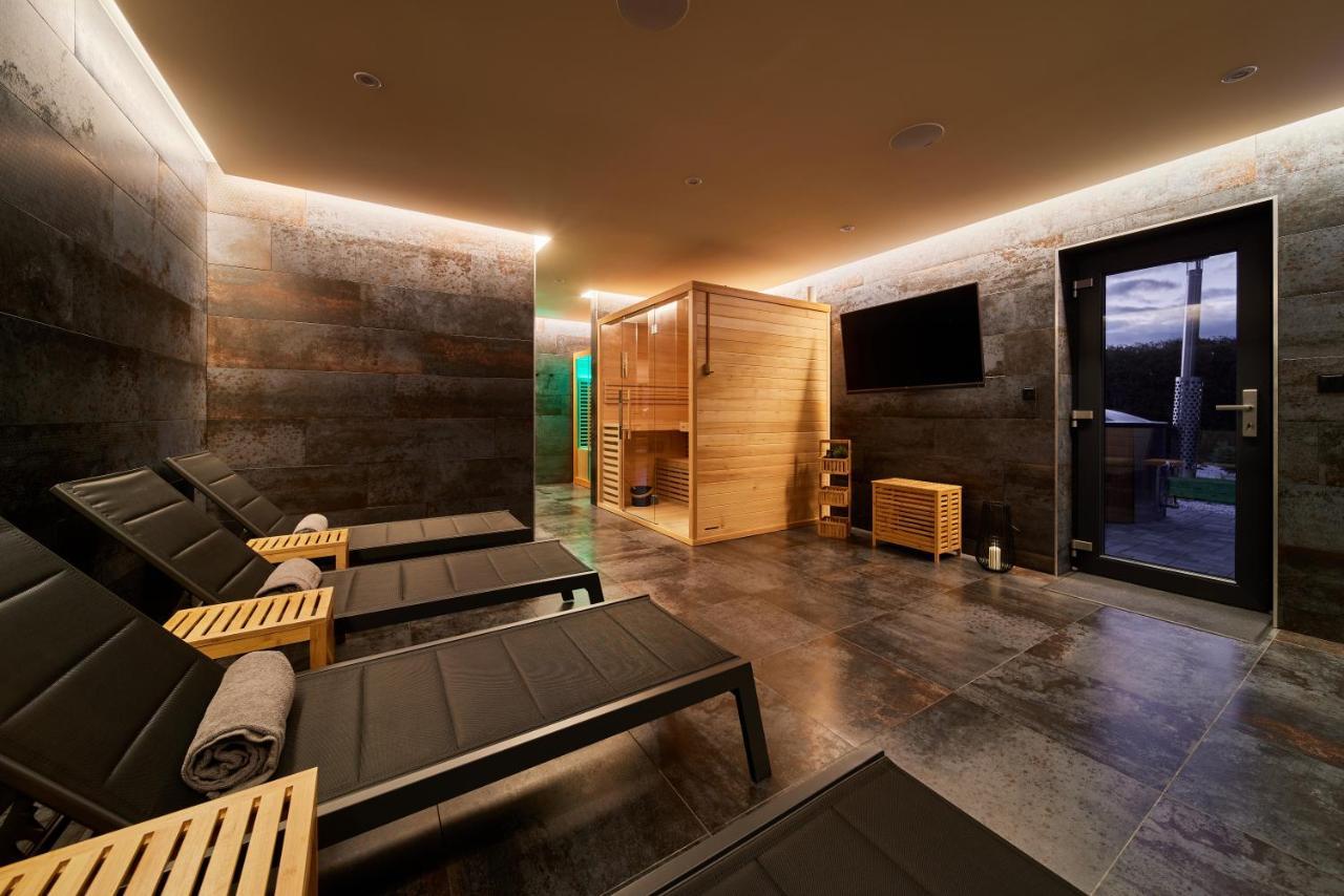 B-Arak Wellness Domek Pod Horama Mladé Buky Exteriör bild