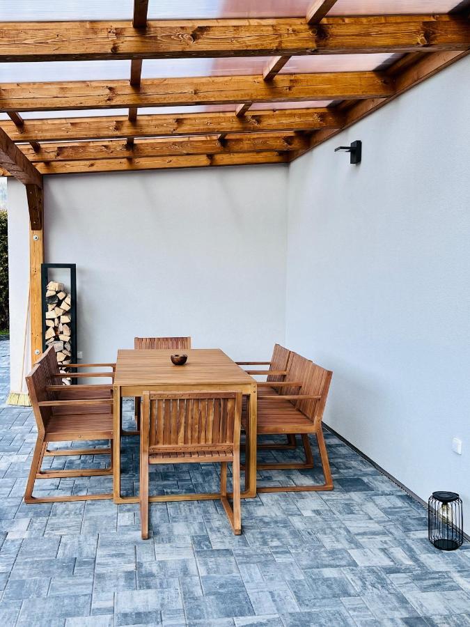 B-Arak Wellness Domek Pod Horama Mladé Buky Exteriör bild